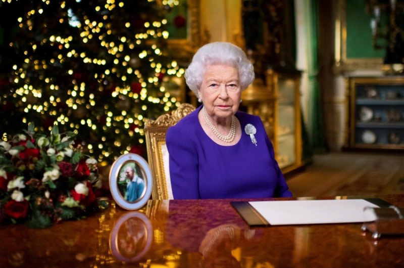 СМИ: королева Елизавета II не подписала заявление об интервью Гарри и Меган Маркл