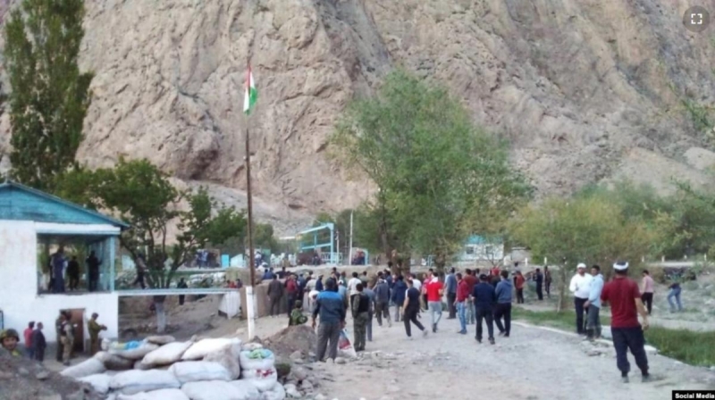 На границе Киргизии и Таджикистана произошла перестрелка между силовиками – СМИ (видео)