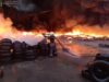 На Киевщине горел крупный склад покрышек