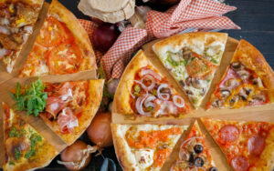 Заказ блюд и пиццы в круглосуточной пиццерии: способ вкусно поужинать