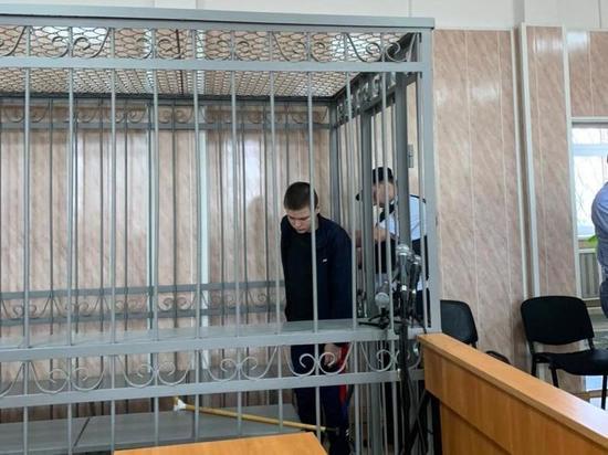 Террорист Струженков, взорвавший бомбу в гимназии, задремал на приговоре