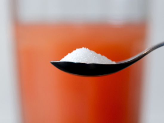 Выявлено 45 негативных последствий чрезмерного употребления «свободного сахара»
