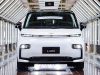 Geely начинает производство нового минивэна LEVC L380, вдохновленного самолетом