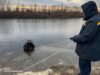 На Черниговщине до сих пор ищут мужчину с внуком, провалившихся под лед