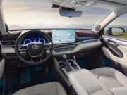 Toyota показала обновленный Highlander для китайского рынка