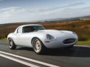 Eagle создала ультралегкий Jaguar E-Type GTR