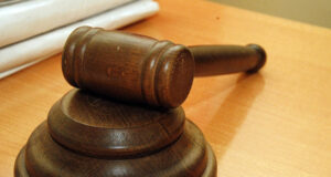 Суд распорядился восстановить услуги связи американской компании, ушедшей с российского рынка