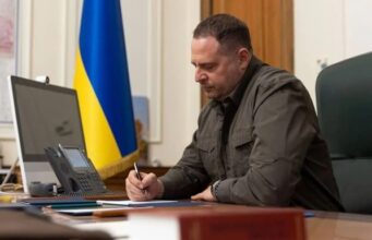 Ермак заявил, что он на связи с Виткоффом