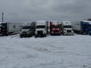 «Легковушки по обочинам валяются»: россияне сравнили, как переживают непогоду американцы и наши