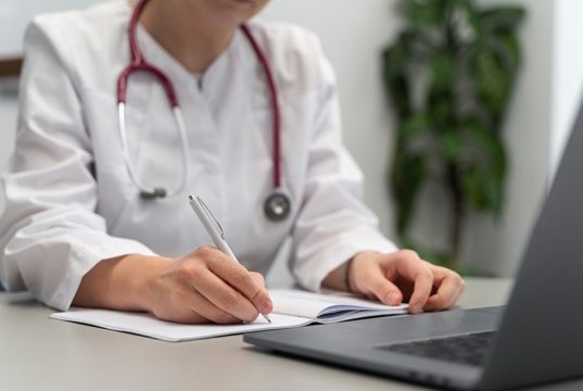 Экзамен без бумаги: как изменится порядок медсправок для будущих водителей?