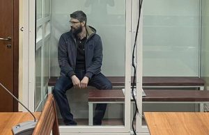 Пасынка Стаса Намина, убившего его родного сына и бывшую тещу, приговорили к 18 годам колонии